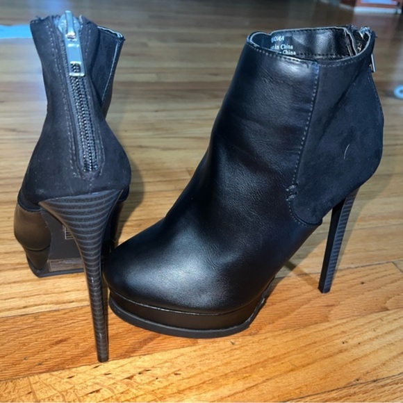 NWOT platform stiletto booties with zipper back - Picture 11 of 12